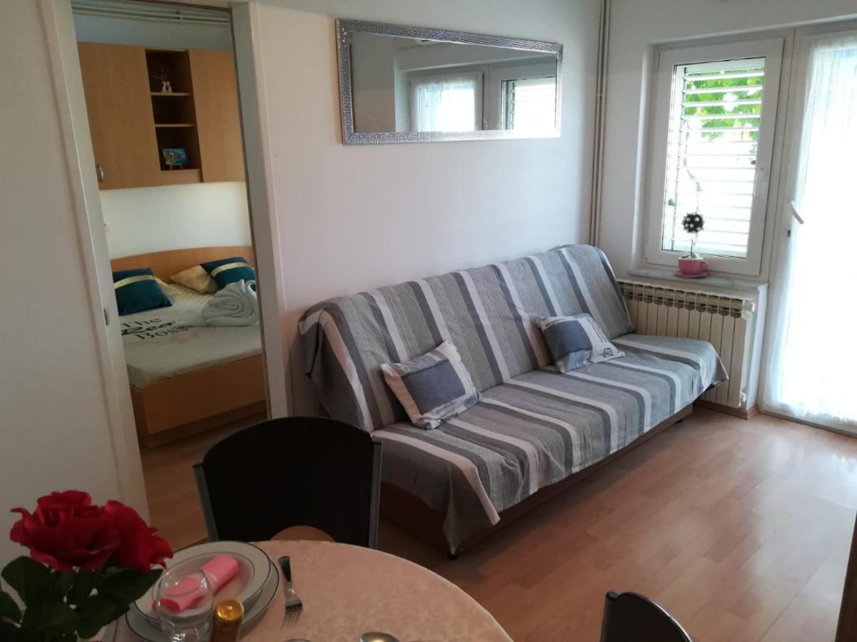 Apartment And Room Hudoletnjak ชิโล ภายนอก รูปภาพ